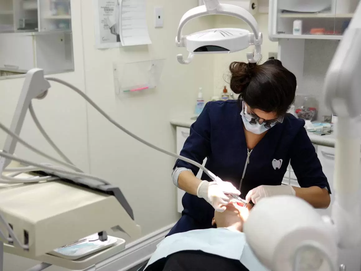 حساسیت دندان چگونه درمان می شود؟